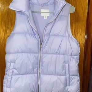 Old Navy puffer vest size medium